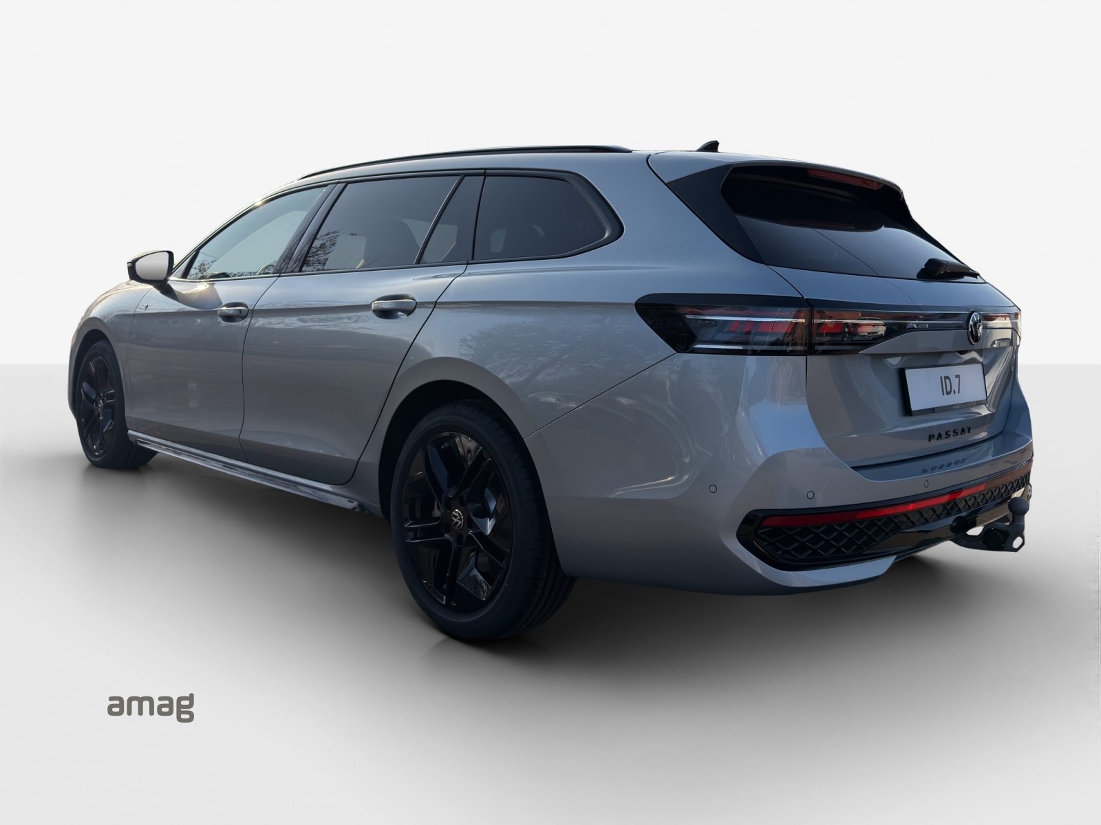 VW Passat Variant R-Line, Benzin, Neuwagen, Automatik - 3