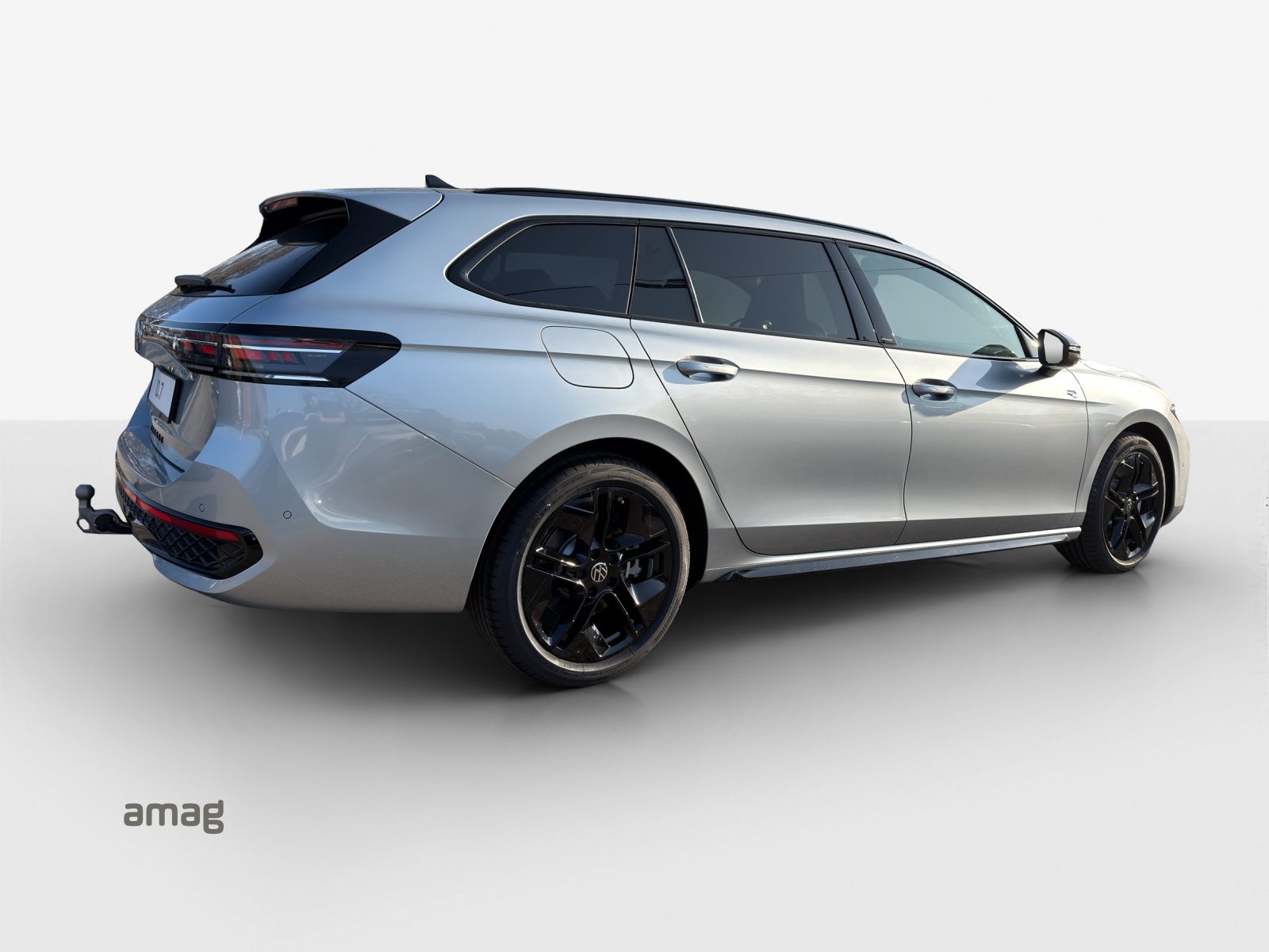 VW Passat Variant R-Line, Benzin, Neuwagen, Automatik - 5