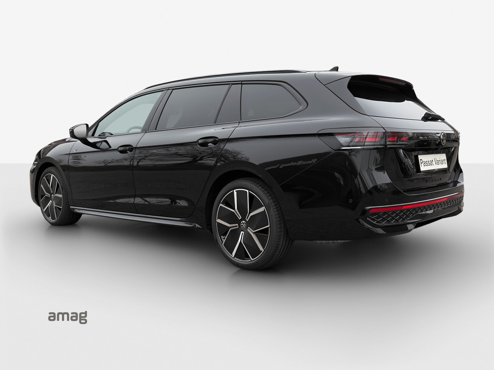 VW Passat Variant R-Line, Benzin, Neuwagen, Automatik - 3