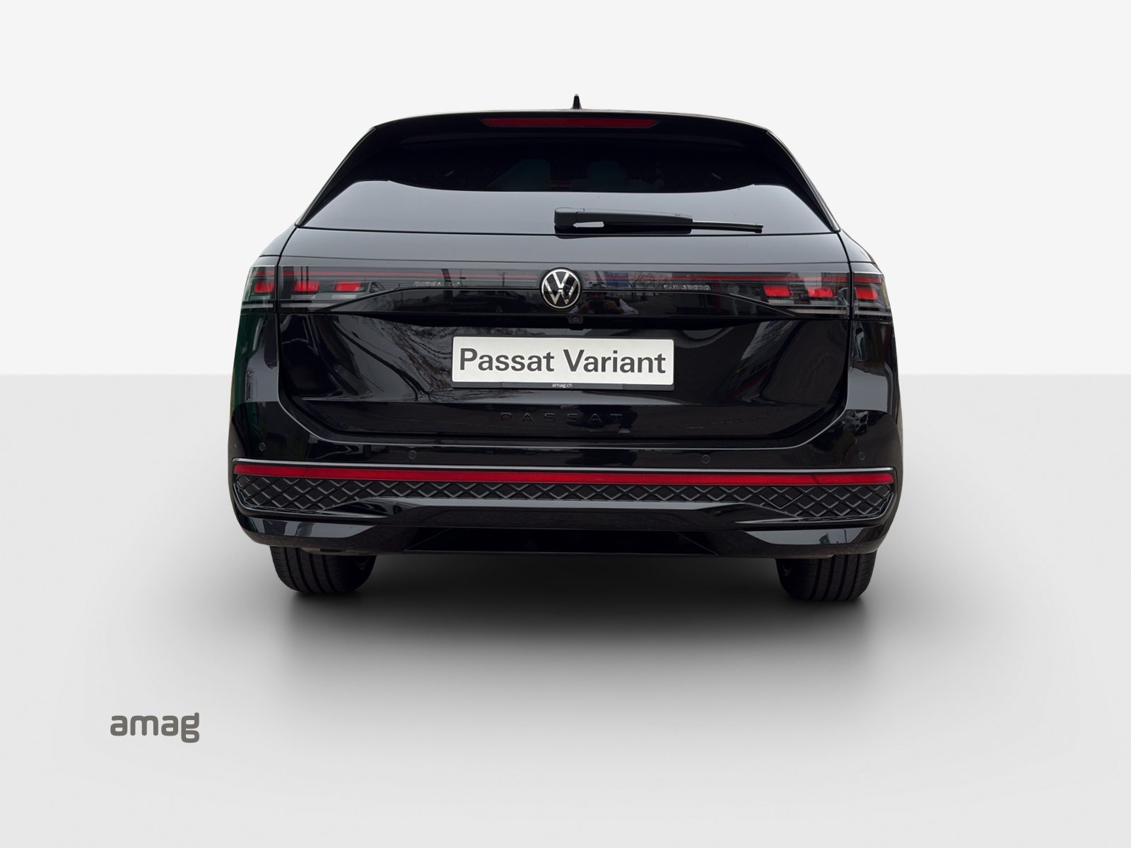 VW Passat Variant R-Line, Benzin, Neuwagen, Automatik - 4