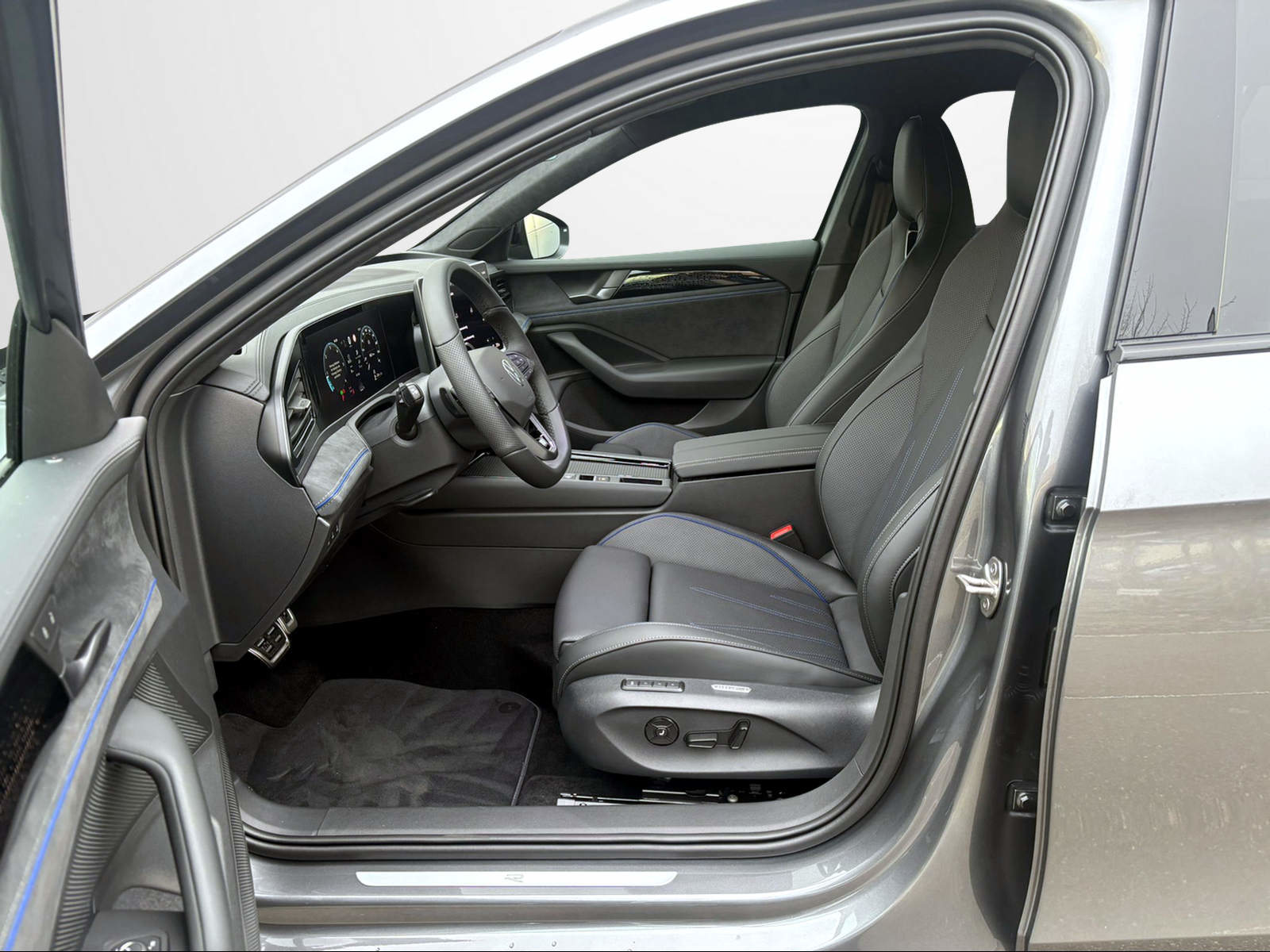 VW Passat Variant R-Line, Diesel, Voiture nouvelle, Automatique - 5