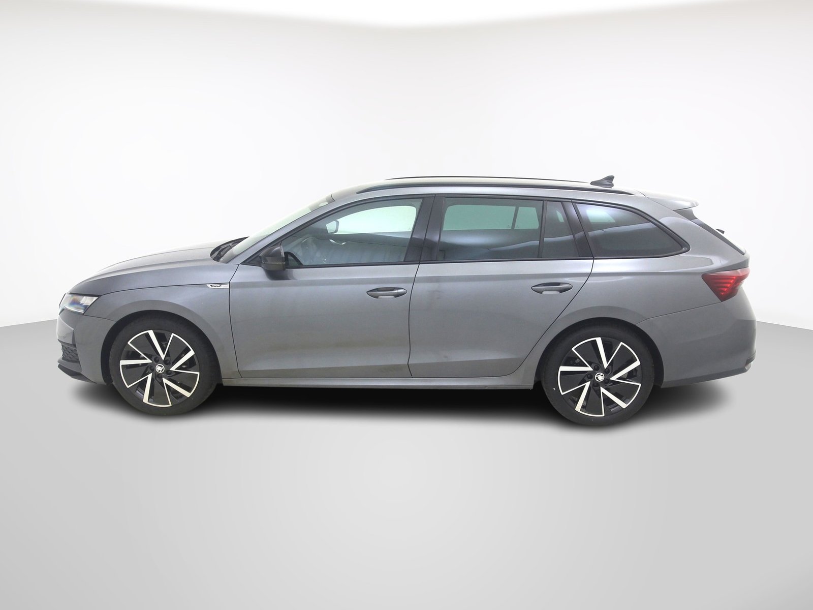 VW Passat Variant 2.0 TSI R-Line 4Motion DSG, Essence, Voiture nouvelle, Automatique - 2