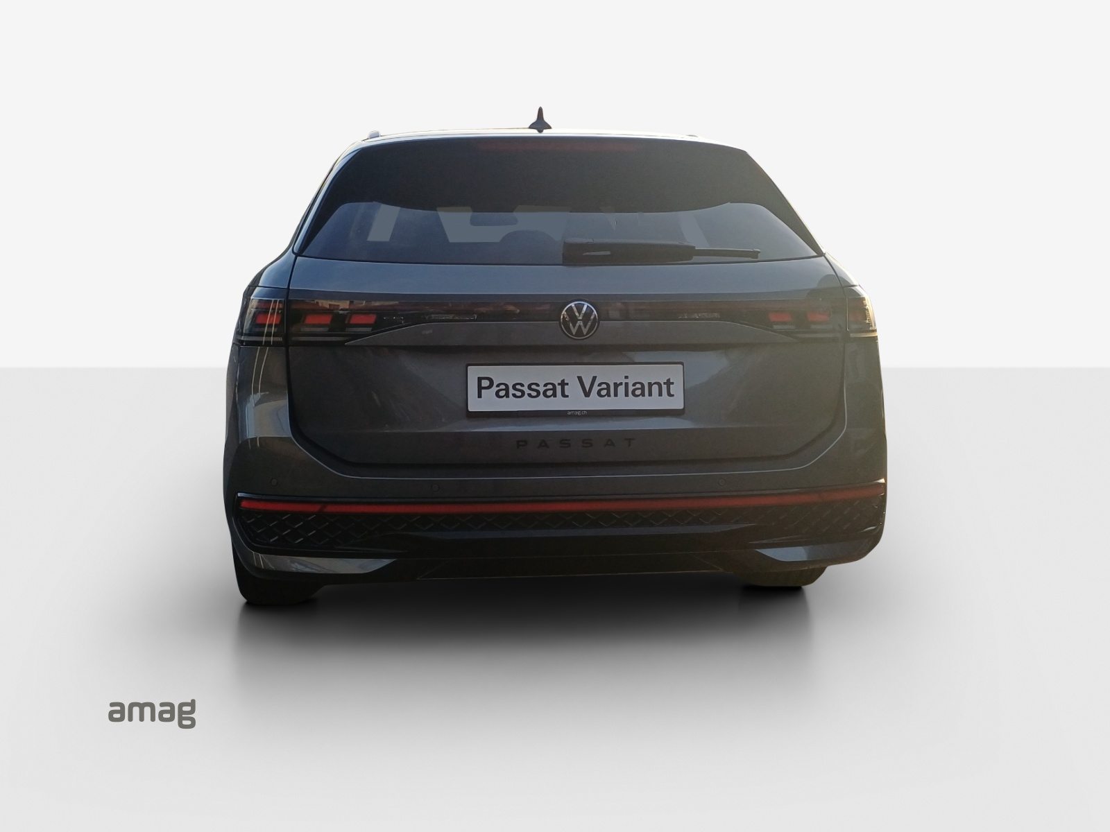 VW Passat Variant R-Line, Petrol, New car, Automatic - 4
