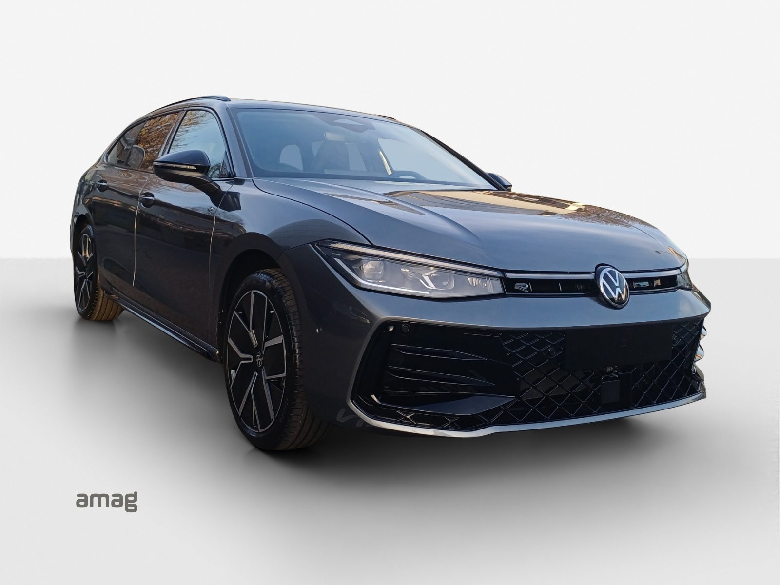 VW Passat Variant R-Line, Petrol, New car, Automatic - 6