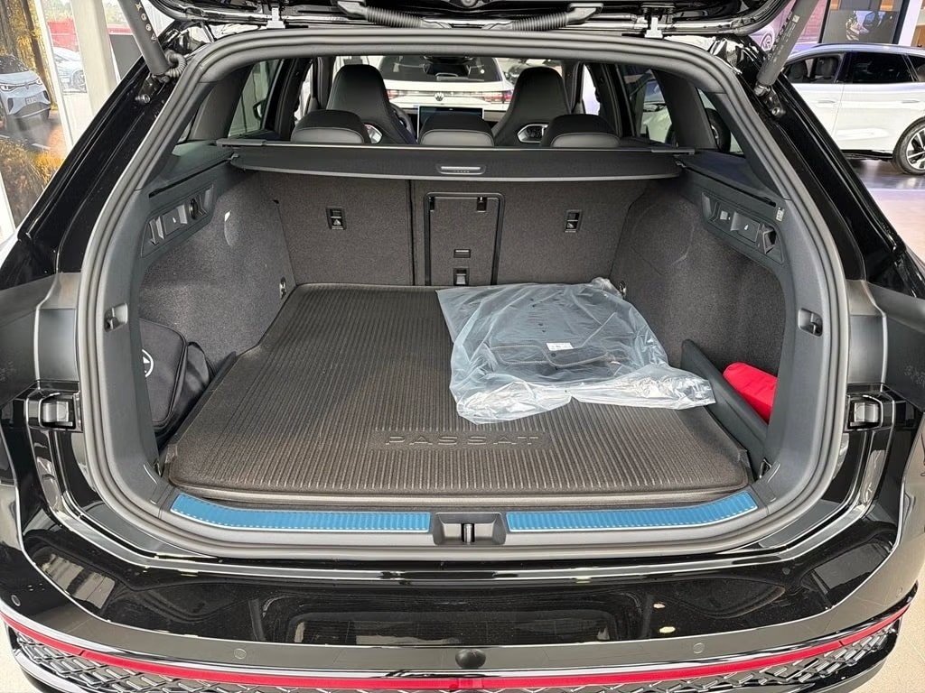 VW Passat Variant 2.0 TDI evo R-Line 4 Motion DSG, Diesel, Voiture nouvelle, Automatique - 6