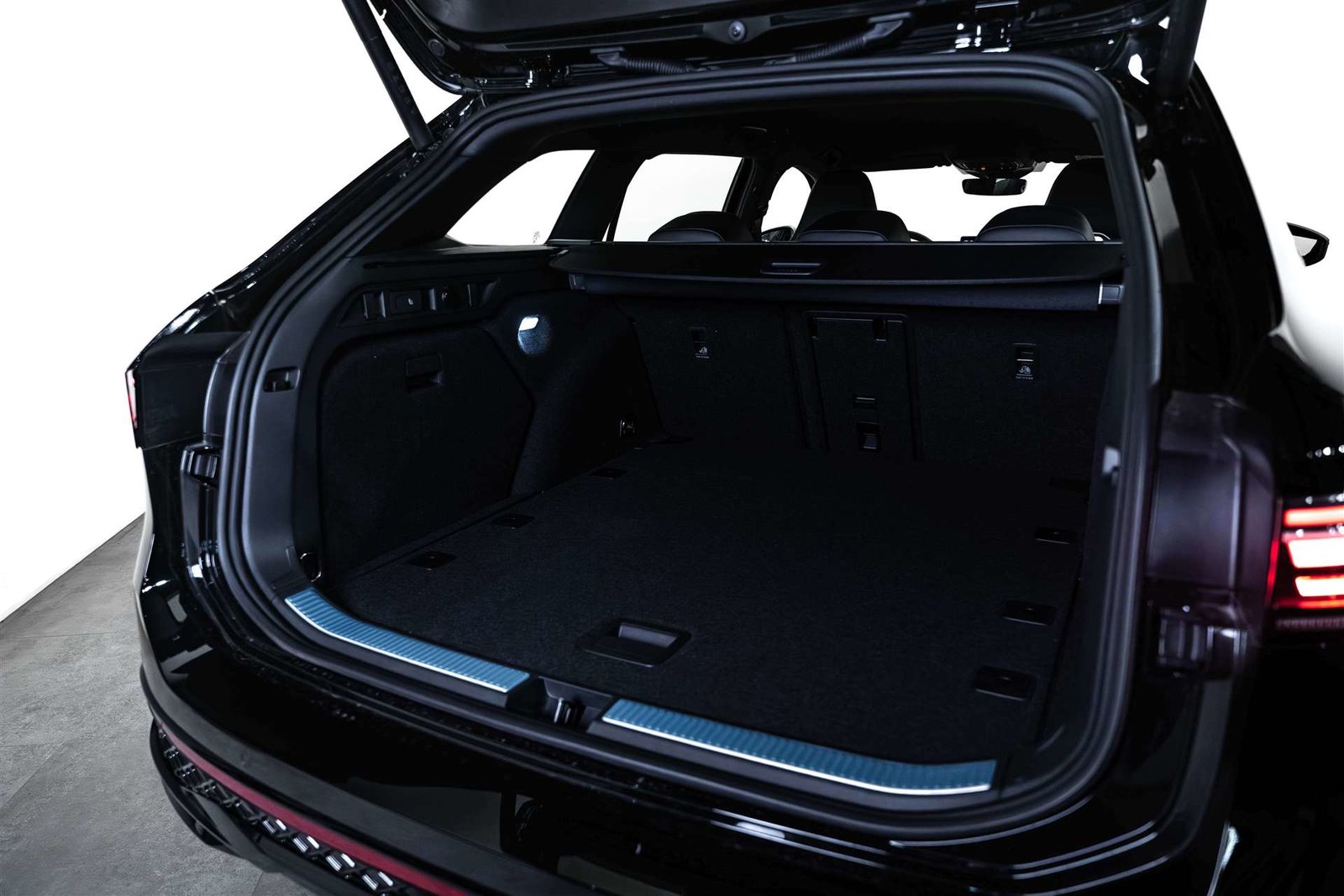 VW Passat Variant 2.0 TSi evo4 R-Line 266PS 4Motion DSG-Auto, Mild-Hybrid Benzin/Elektro, Neuwagen, Automatik - 5