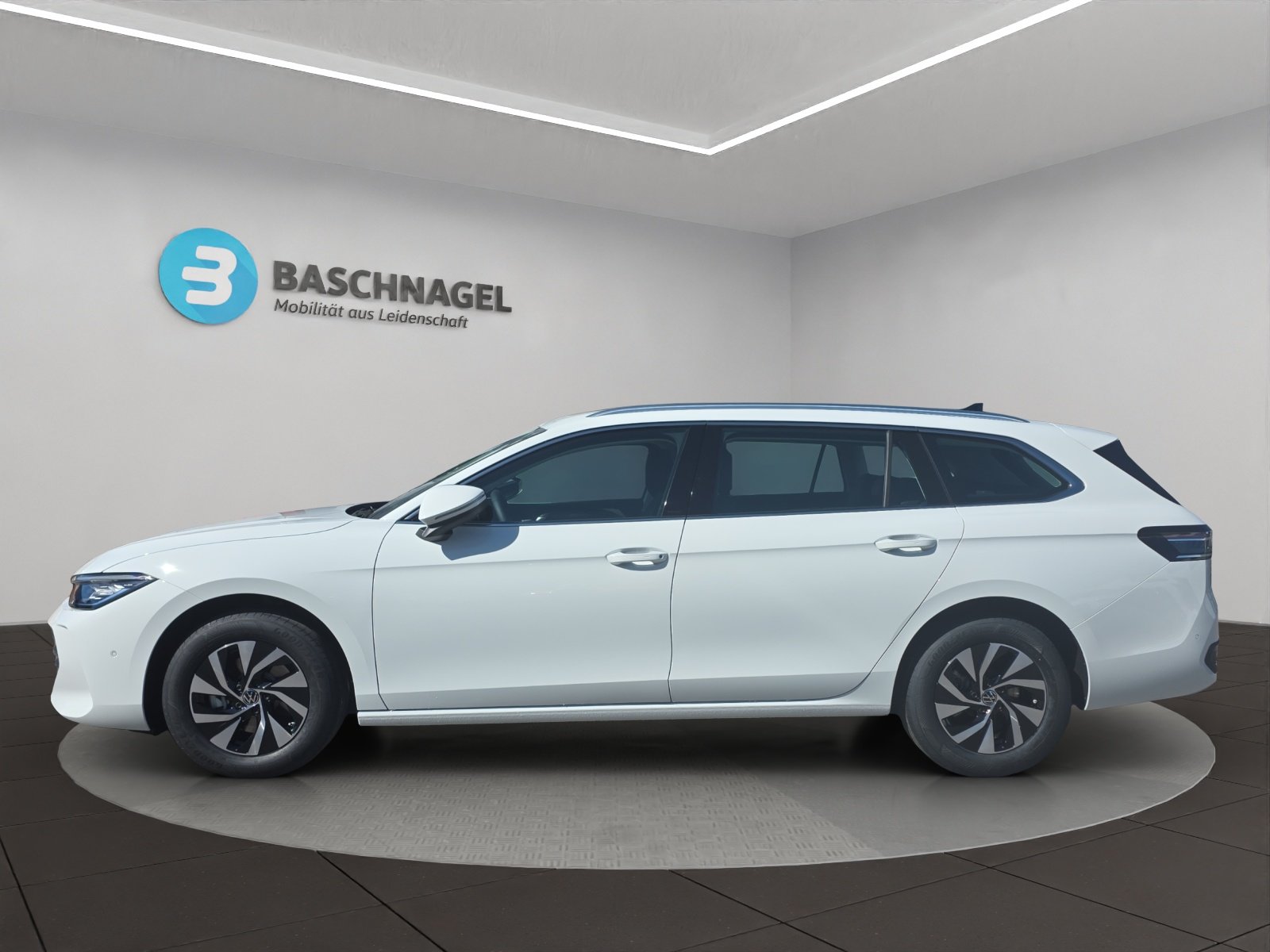 VW Passat Variant 2.0 TDI evo Business DSG, Diesel, New car, Automatic - 2
