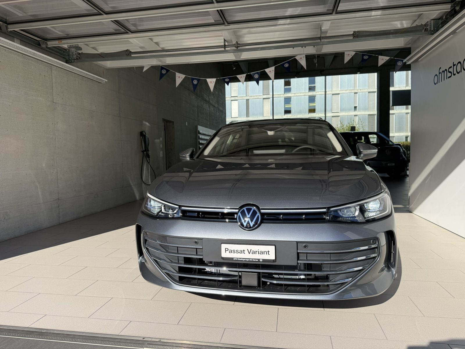 VW Passat Variant Business, Benzin, Neuwagen, Automatik - 2
