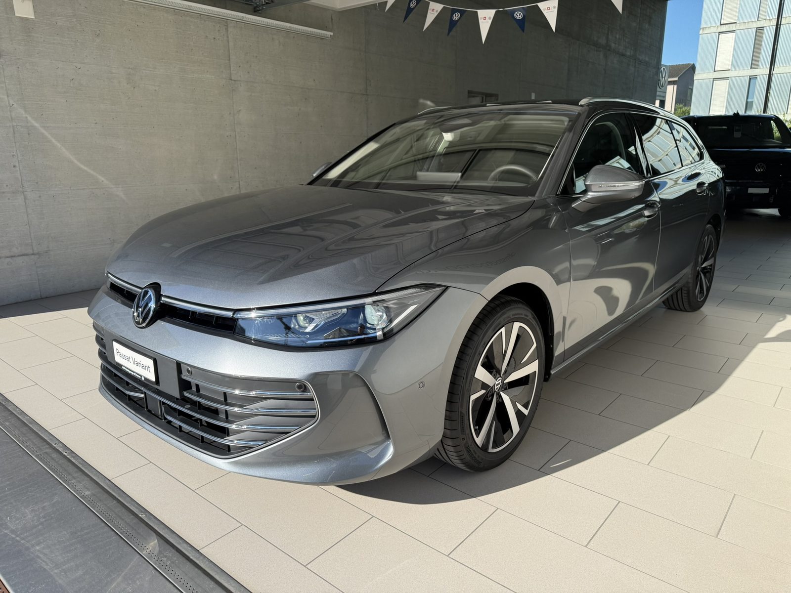 VW Passat Variant Business, Benzin, Neuwagen, Automatik - 3