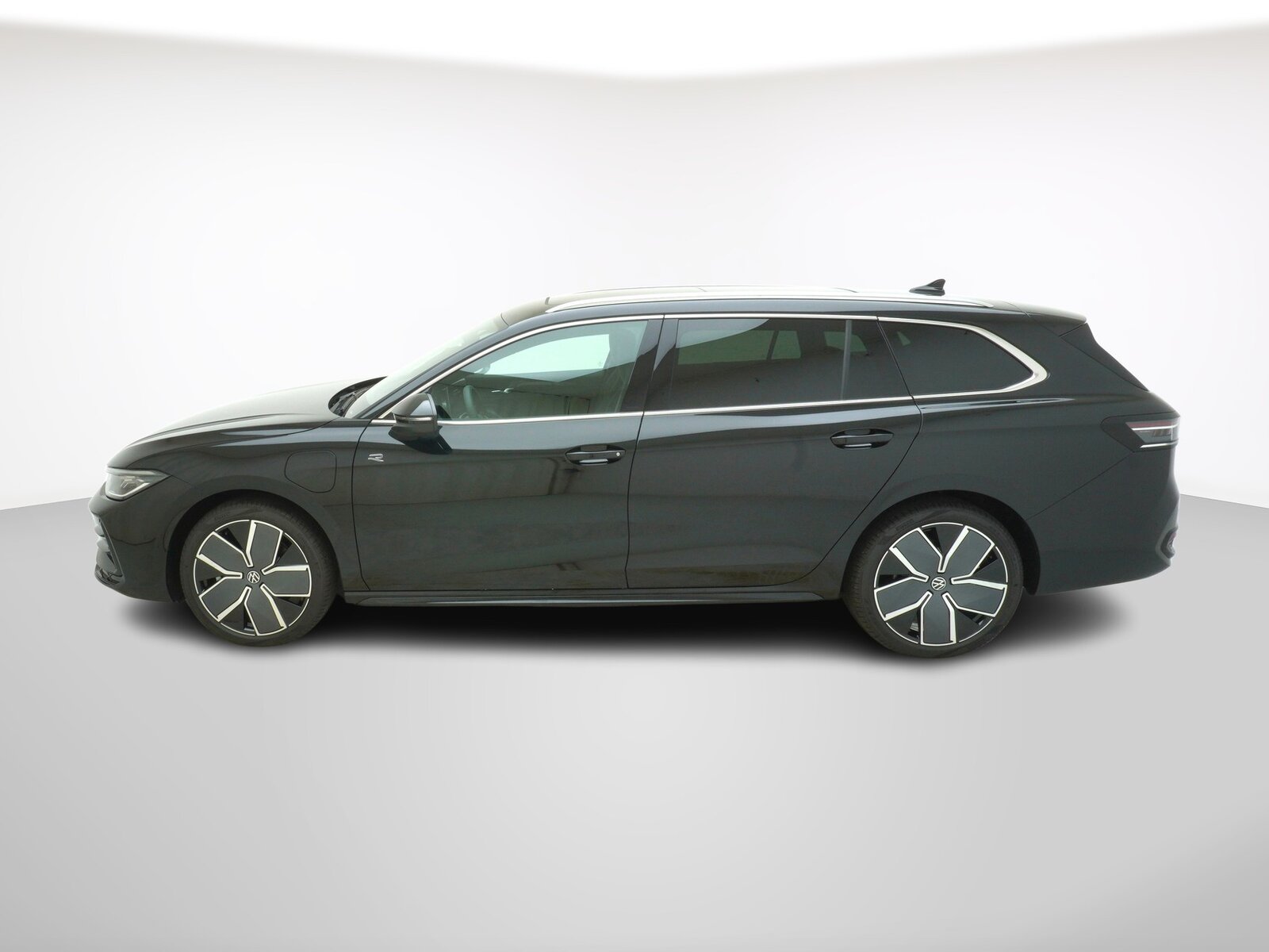 VW Passat Variant 1.5 TSI Plug-in-Hybrid R-Line, Hybride Rechargeable Essence/Électricité, Voiture nouvelle, Automatique - 2