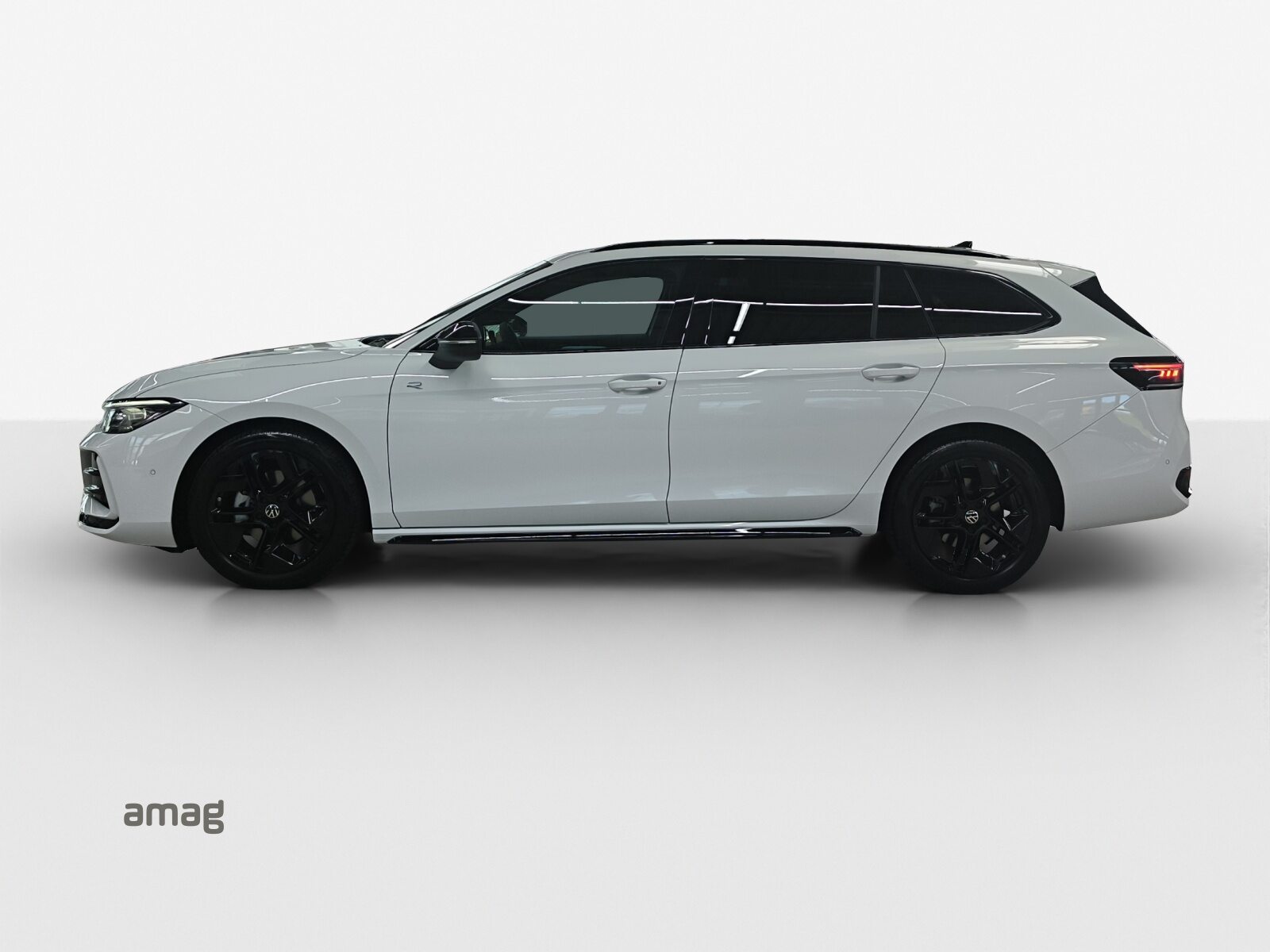 VW Passat Variant R-Line, Diesel, New car, Automatic - 2