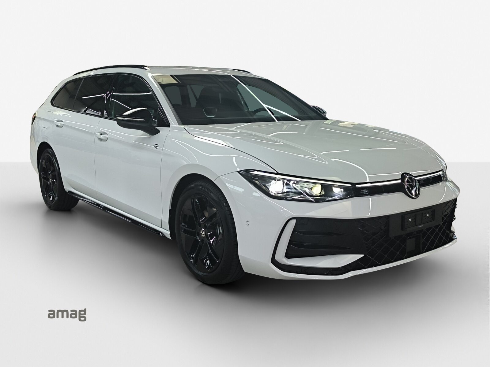 VW Passat Variant R-Line, Diesel, New car, Automatic - 6