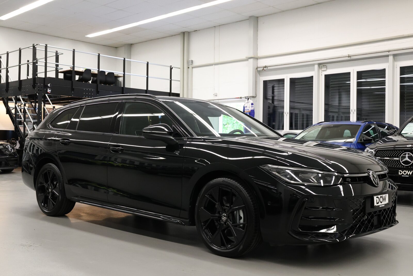 VW Passat Variant 2.0 TDI R-Line DSG 4motion, Diesel, Neuwagen, Automatik - 2