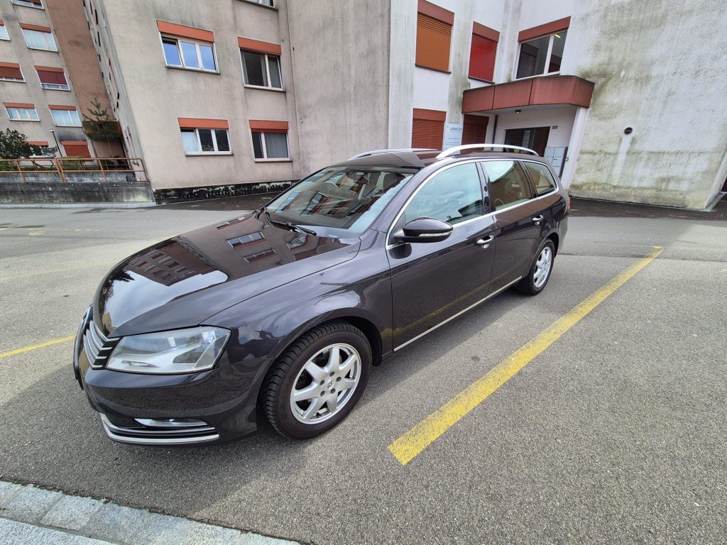 VW PASSAT VARIANT 2.0 TDI 140 BlueMT Trendl. DSG
