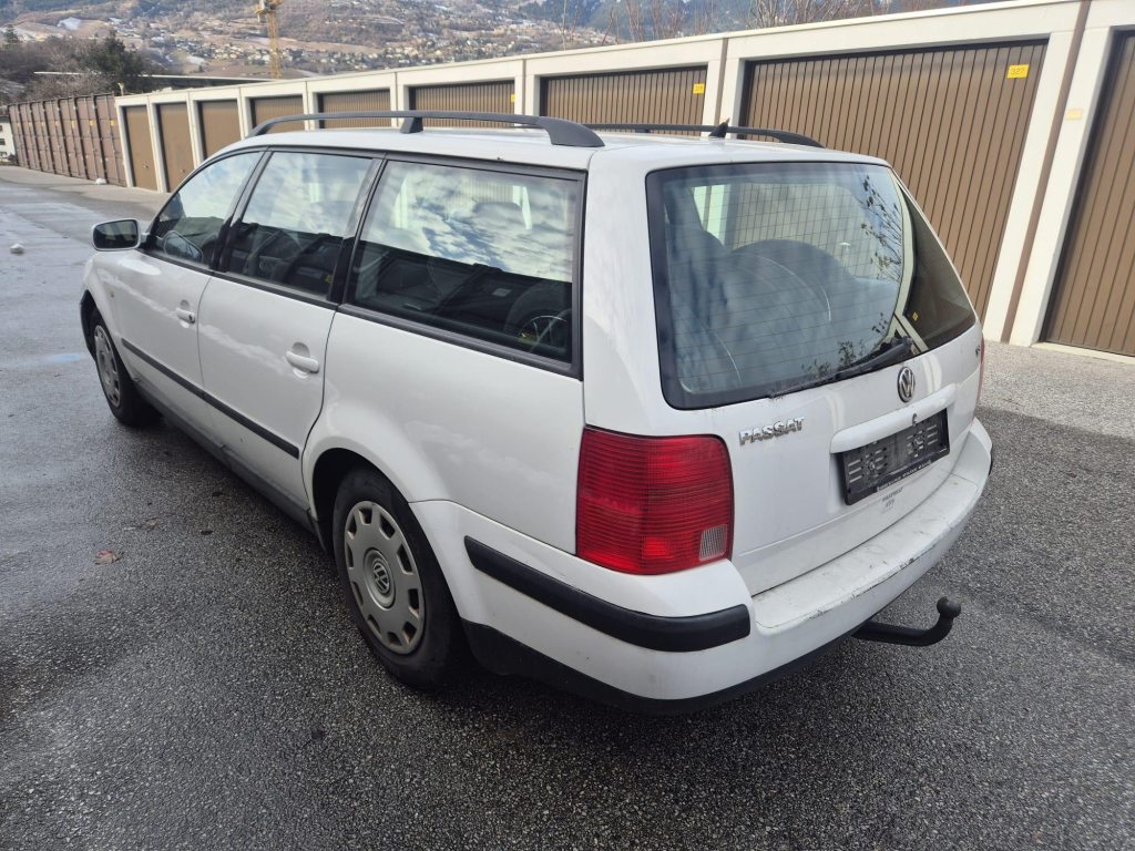 VW PASSAT VARIANT 1.8 20V, Benzina, Occasioni / Usate, Automatico - 3