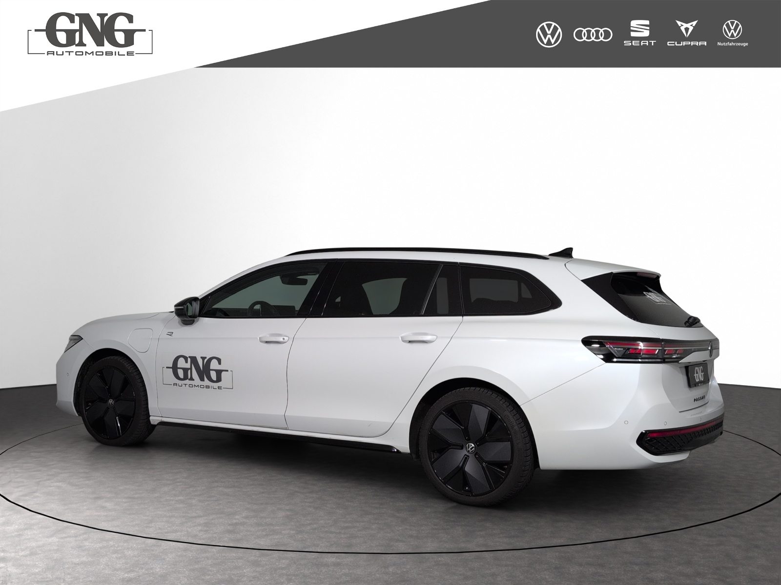 VW Passat Variant NF R-Line, Hybride Intégral Essence/Électricité, Occasion / Utilisé, Automatique - 2