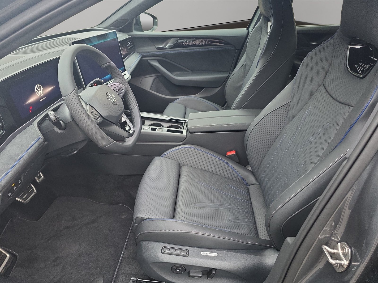 VW Passat Variant 2.0 TSI evo4 R-Line 4 Motion DSG, Mild-Hybrid Benzin/Elektro, Occasion / Gebraucht, Automatik - 4
