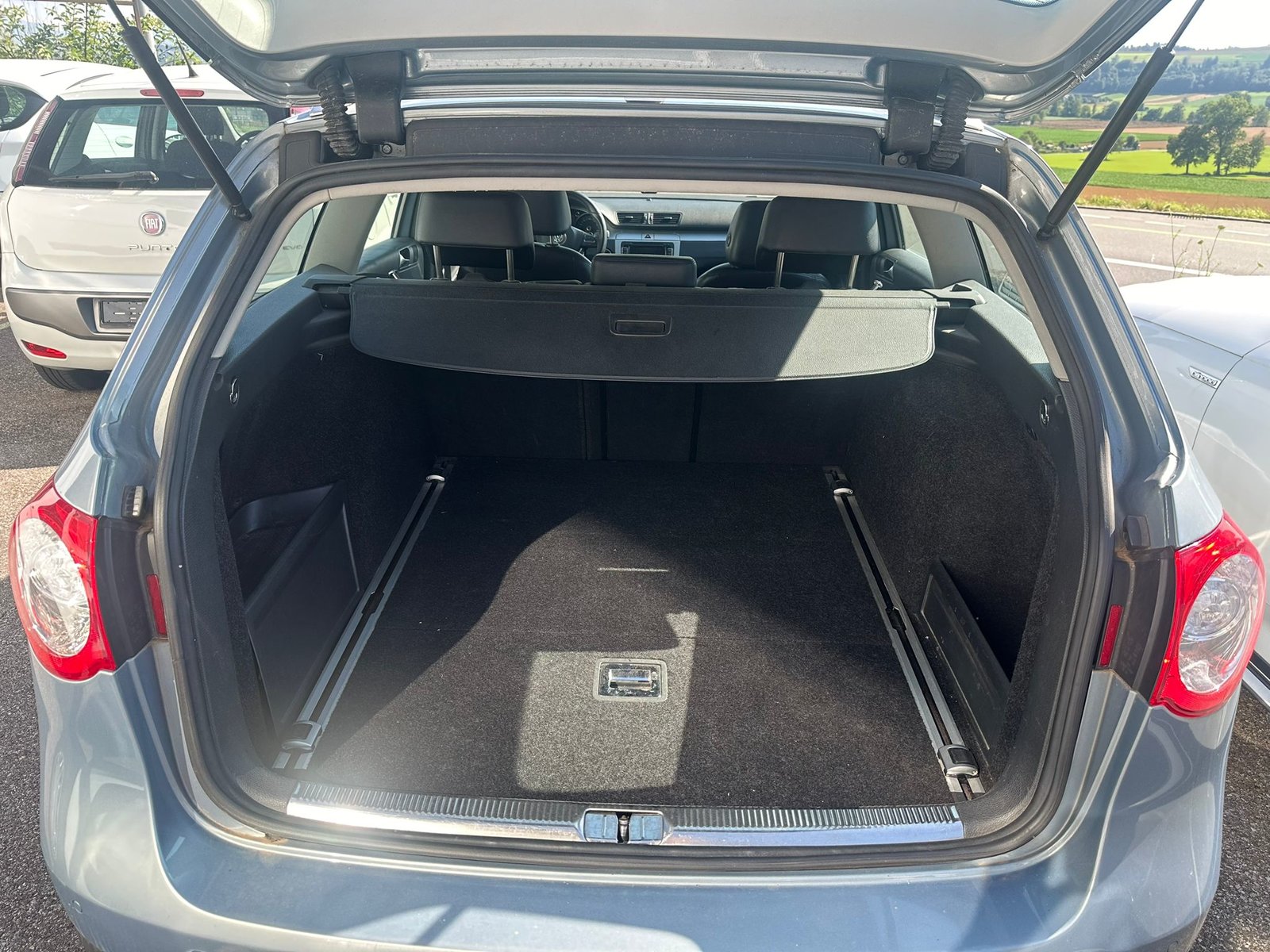 VW Passat Variant 3.2 V6 FSI Premium 4Motion, Essence, Occasion / Utilisé, Automatique - 7