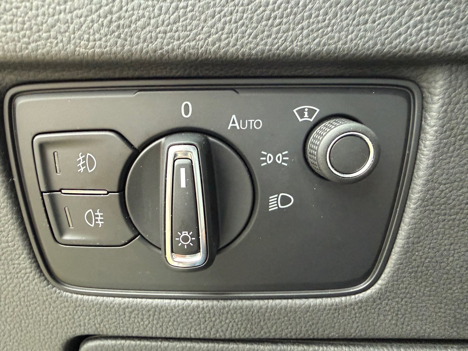 VW Passat Variant 2.0 TSI R-Line Edition 4Motion DSG, Essence, Occasion / Utilisé, Automatique - 7