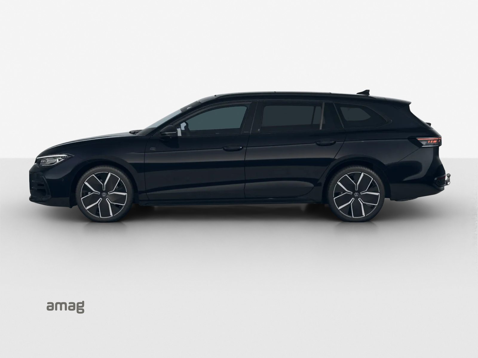 VW Passat Variant R-Line, Petrol, Second hand / Used, Automatic - 2