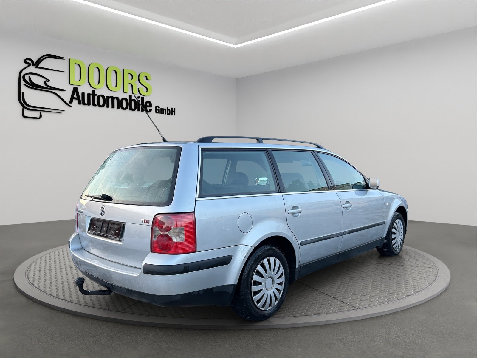 VW Passat Variant 1.9 TDI Highline, Diesel, Second hand / Used, Manual - 4