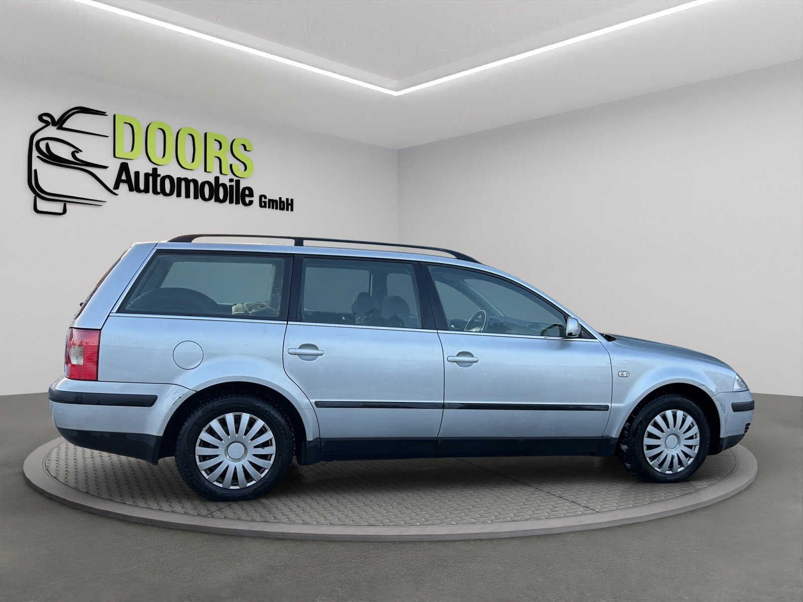 VW Passat Variant 1.9 TDI Highline, Diesel, Second hand / Used, Manual - 7