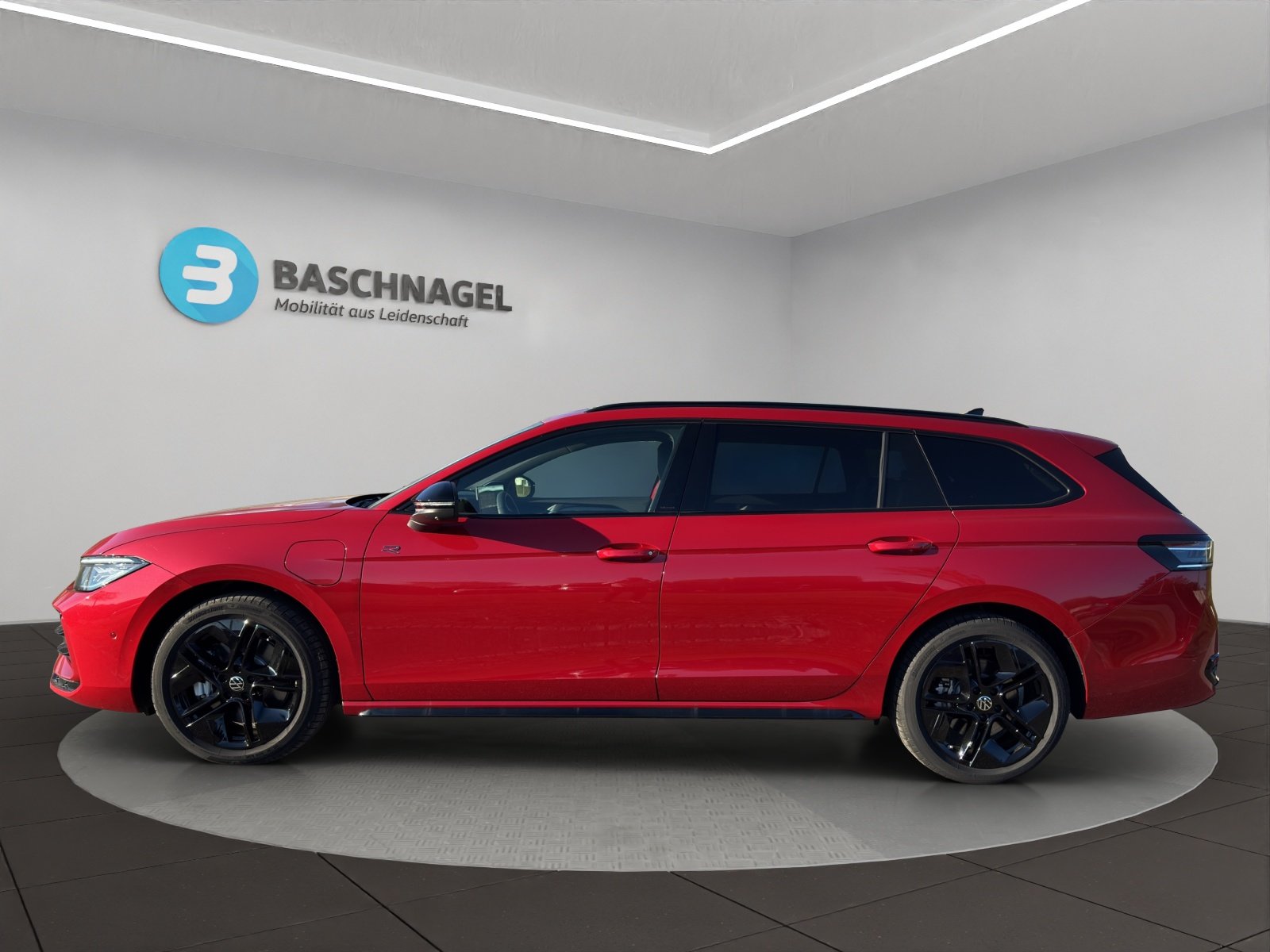 VW Passat Variant 1.5 TSI evo2 Plug-In- Hybrid R-Line DSG, Plug-in-Hybrid Benzin/Elektro, Occasion / Gebraucht, Automatik - 2
