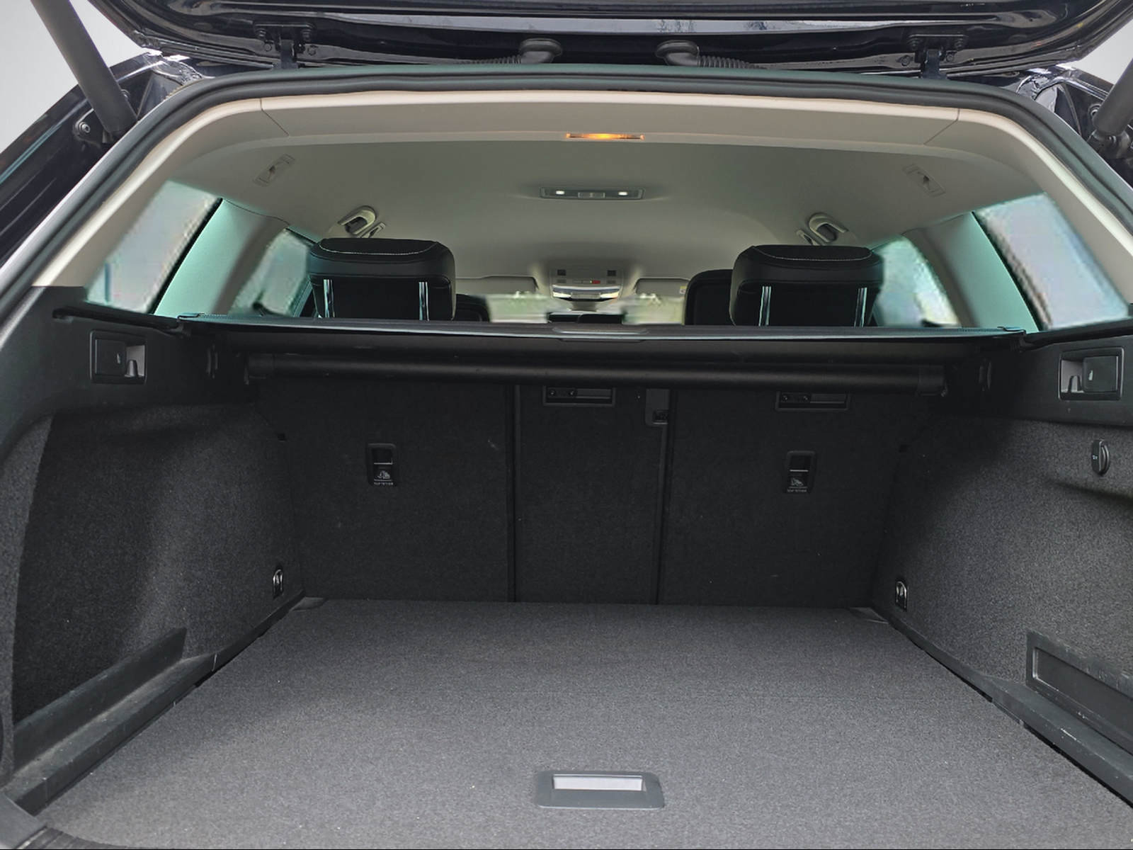 VW Passat Variant 2.0 TSI Elegance DSG 4m, Benzina, Occasioni / Usate, Automatico - 6