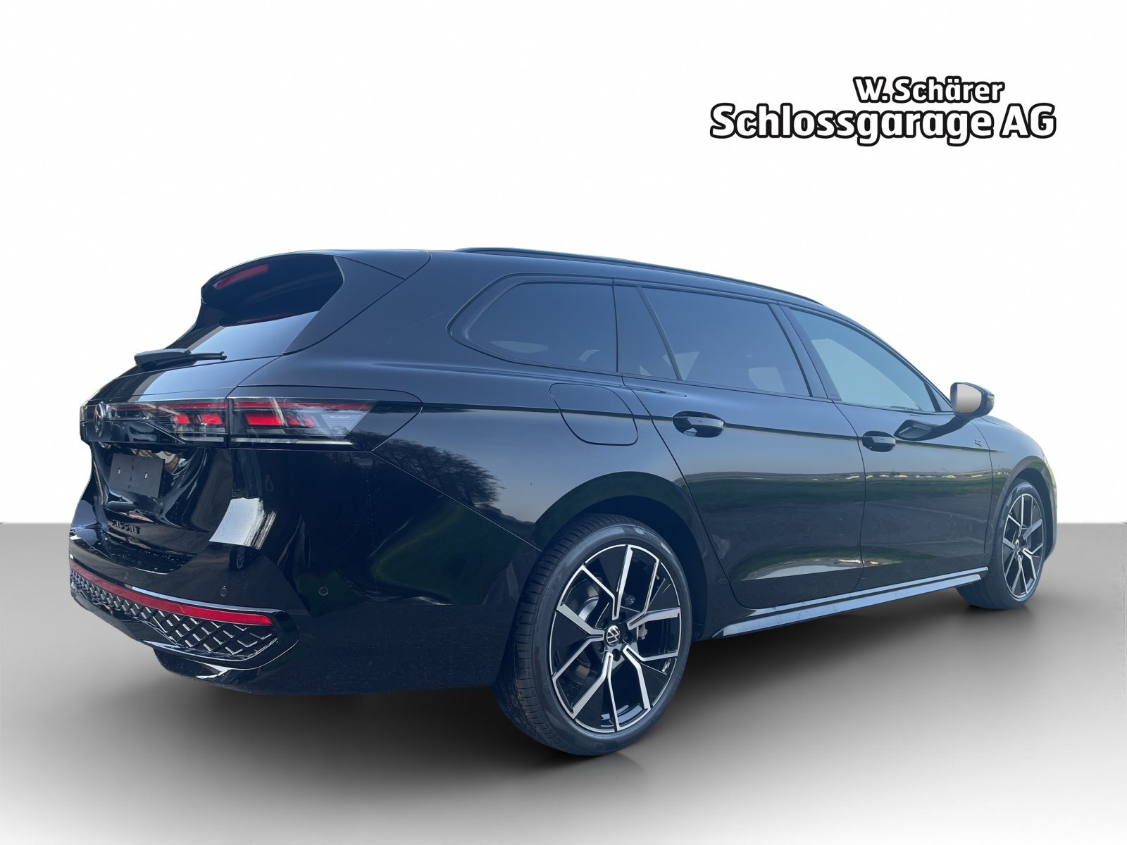 VW Passat Variant R-Line, Petrol, Second hand / Used, Automatic - 4