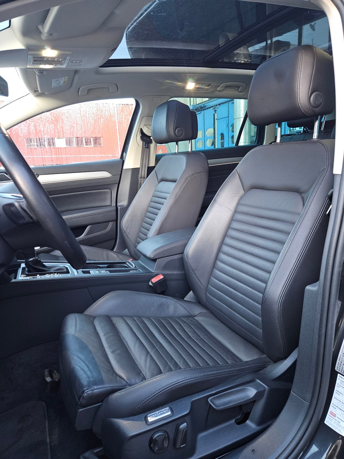 VW Passat Variant 2.0 TDI SCR BMT Highline DSG, Diesel, Occasion / Gebraucht, Automatik - 7