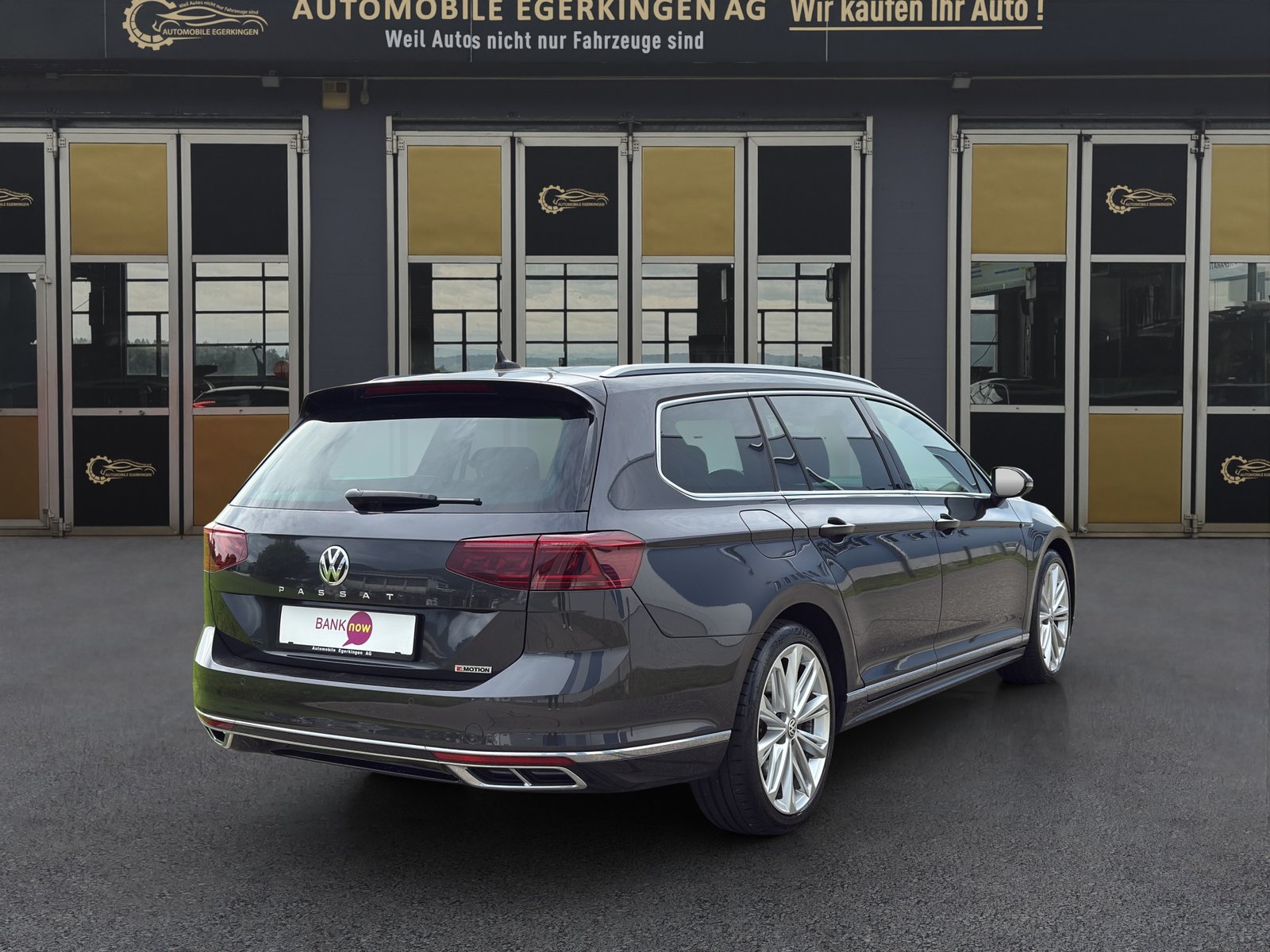 VW Passat Variant 2.0 TSI R-Line Edition 4Motion DSG, Petrol, Second hand / Used, Automatic - 5
