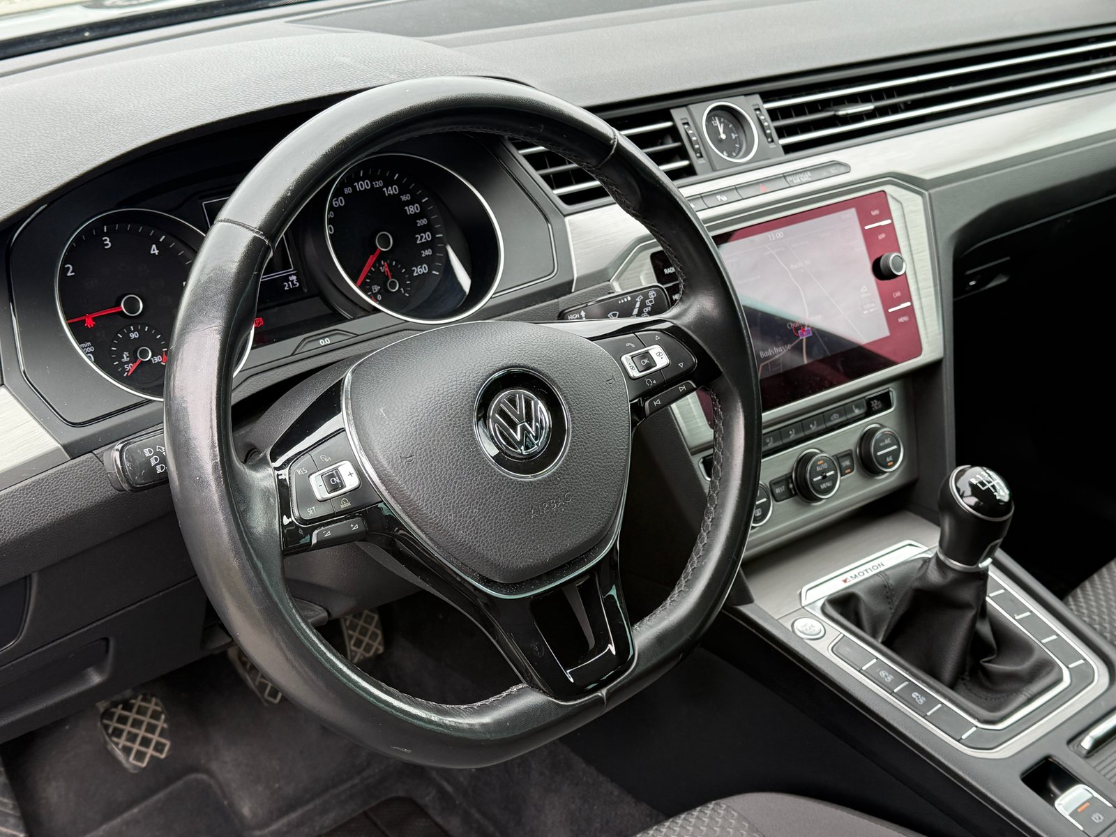VW Passat Variant 2.0 TDI SCR BMT Trendline 4 Motion, Diesel, Occasion / Gebraucht, Handschaltung - 6