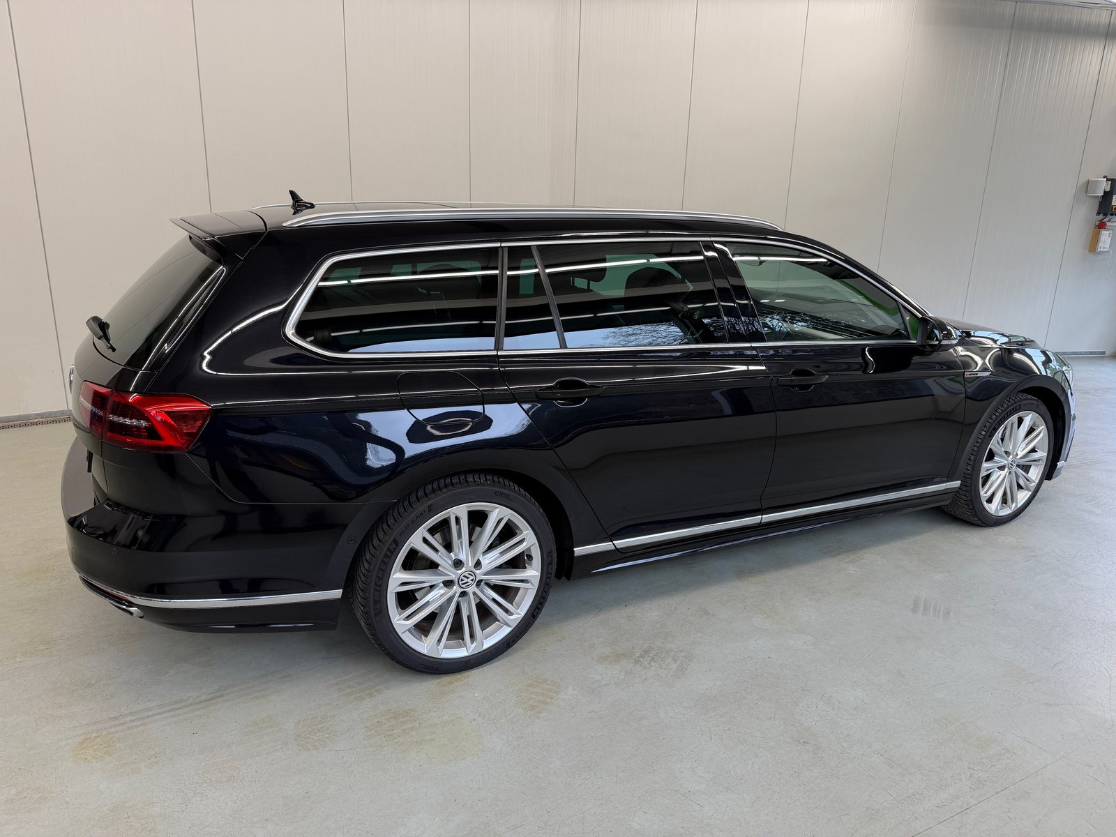 VW Passat Variant 2.0 TSI BMT Highline 4Motion DSG R-Line, Benzina, Occasioni / Usate, Automatico - 3