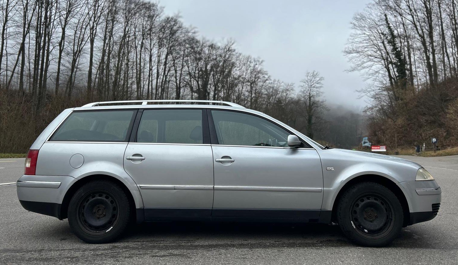 VW Passat Variant 2.3 V5 Comfortline, Petrol, Second hand / Used, Manual - 6
