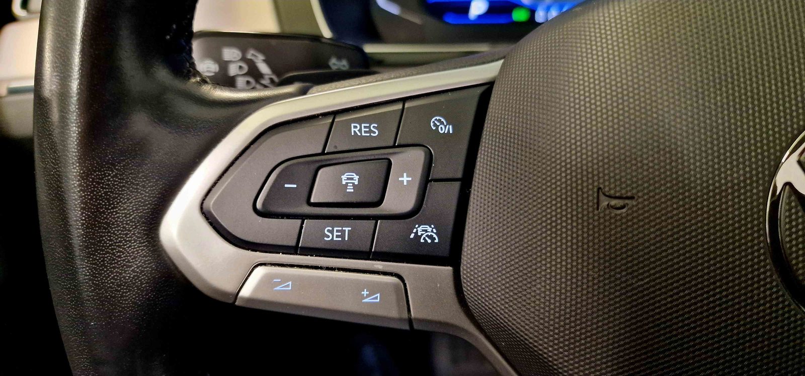 VW Passat Variant Elegance, Diesel, Occasion / Gebraucht, Automatik - 7