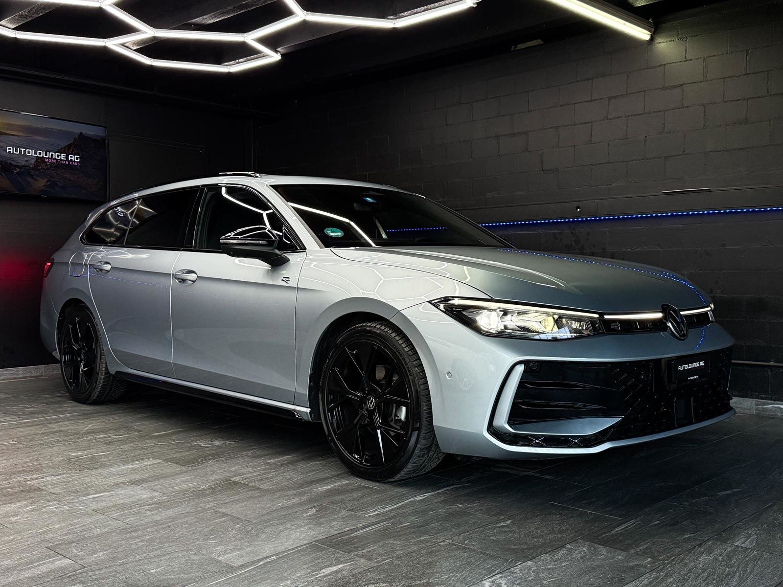 VW Passat Variant 2.0 TDI evo R-Line DSG *TOP AUSSTATTUNG*, Diesel, Occasion / Gebraucht, Automatik - 2