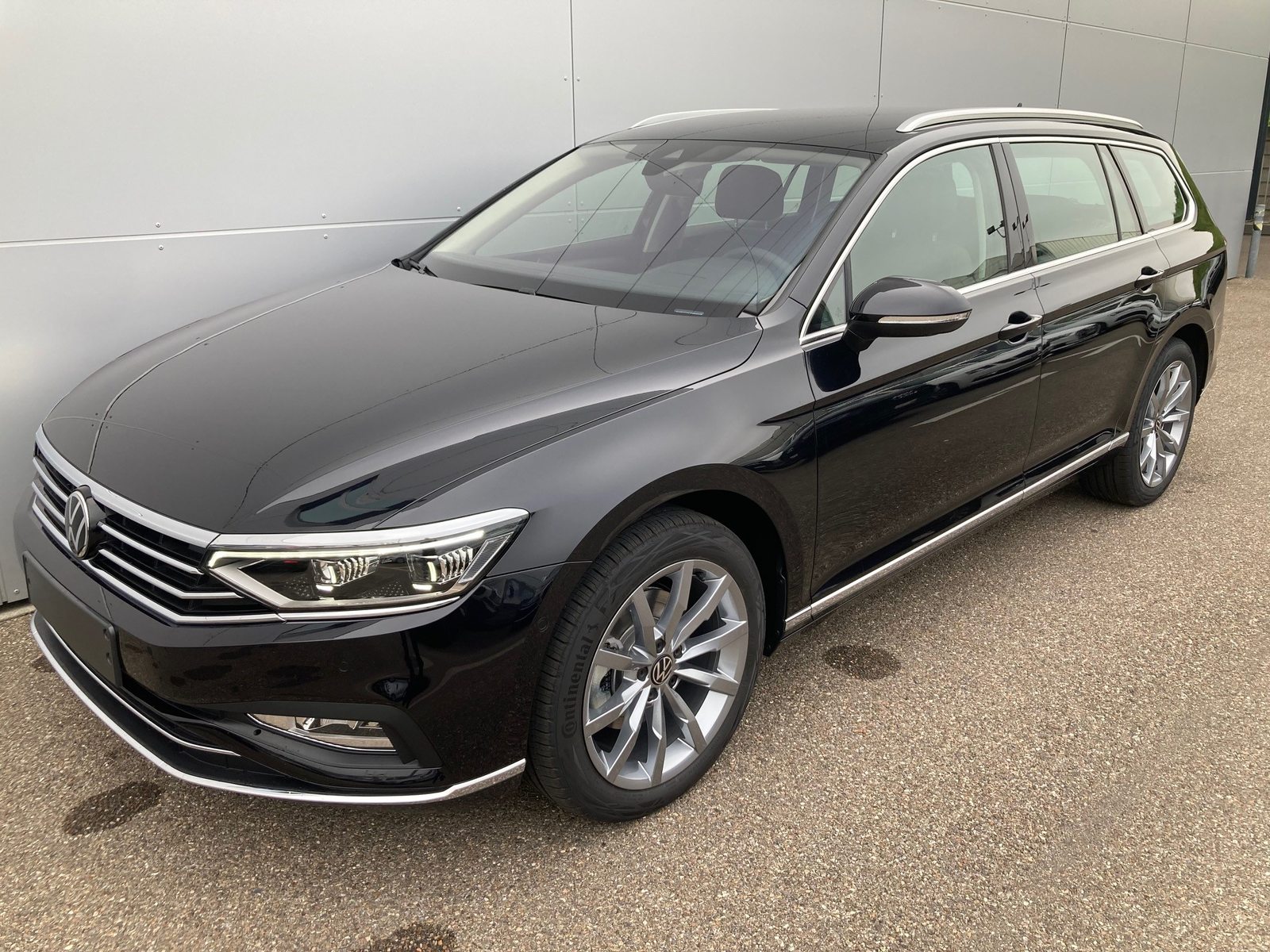 VW Passat Variant Elegance
