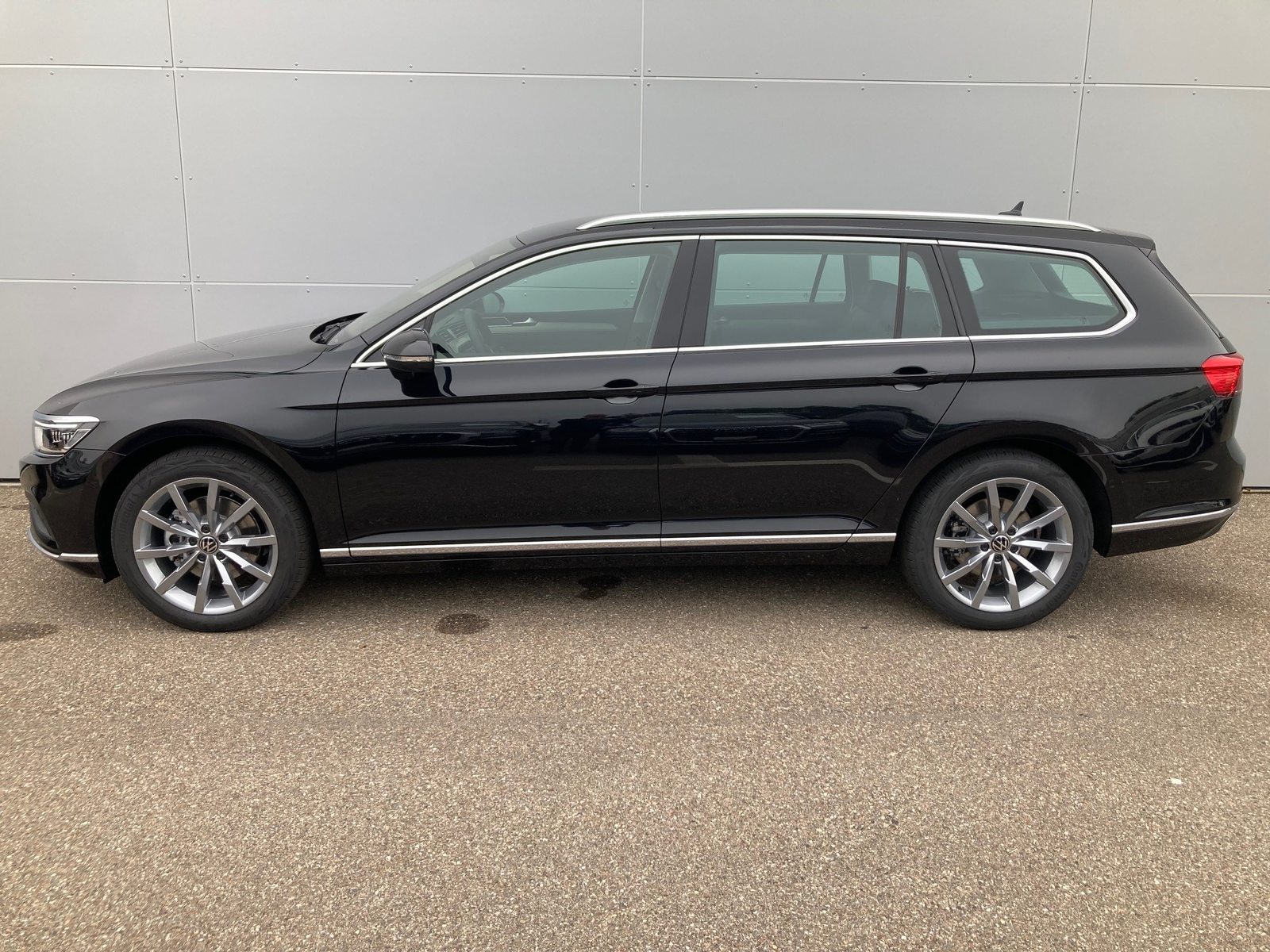 VW Passat Variant Elegance, Diesel, Occasioni / Usate, Automatico - 2