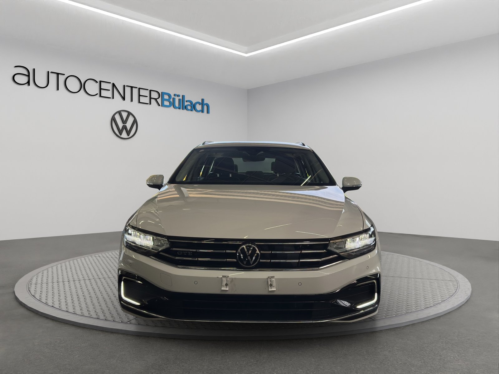 VW Passat Variant 1.4 TSI GTE Hybrid DSG, Hybride Rechargeable Essence/Électricité, Occasion / Utilisé, Automatique - 2