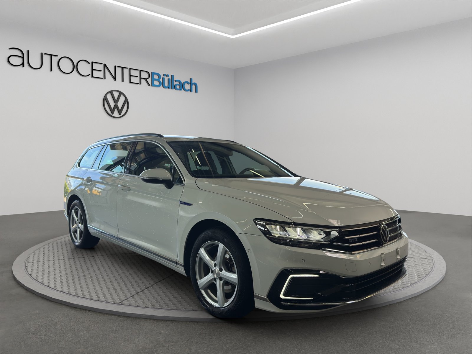 VW Passat Variant 1.4 TSI GTE Hybrid DSG, Hybride Rechargeable Essence/Électricité, Occasion / Utilisé, Automatique - 3
