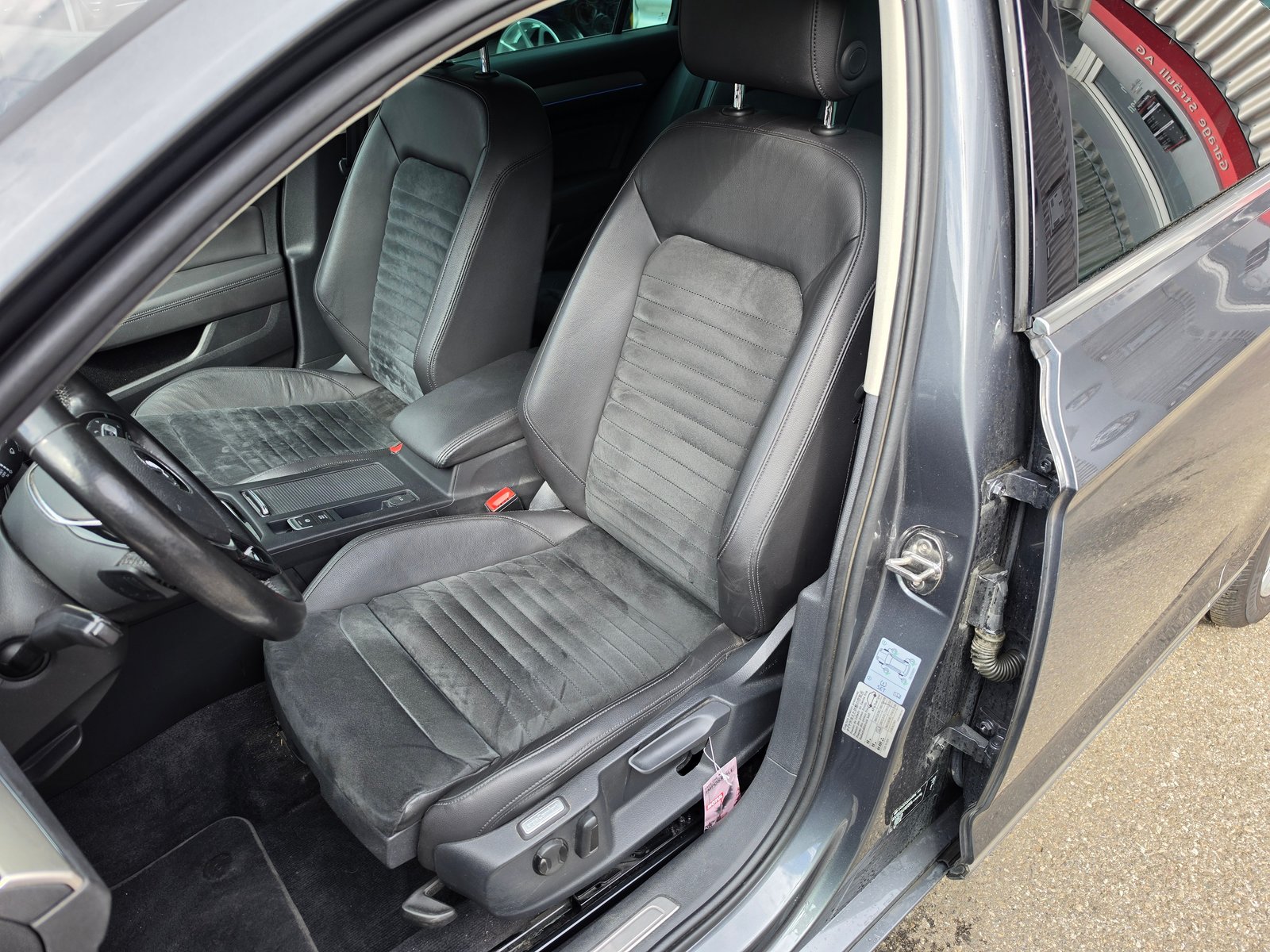 VW Passat Variant 1.8 TSI BMT Highline DSG, Benzin, Occasion / Gebraucht, Automatik - 7