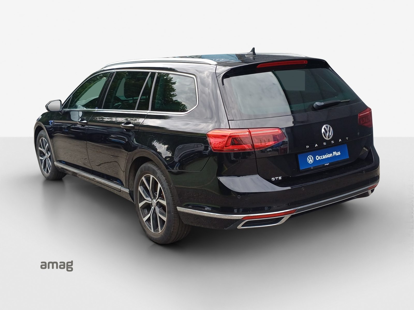 VW Passat Variant GTE PA, Full-Hybrid Petrol/Electric, Second hand / Used, Automatic - 3
