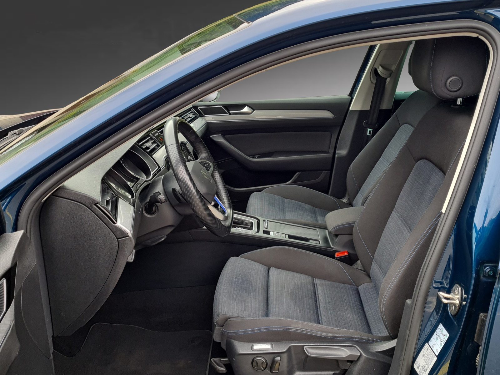 VW Passat Variant GTE, Hybride Intégral Essence/Électricité, Occasion / Utilisé, Automatique - 6