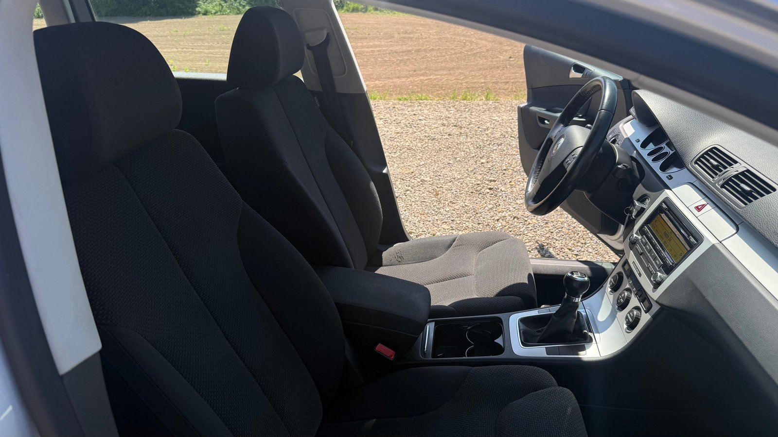 VW Passat Variant 1.8 TSI Value, Petrol, Second hand / Used, Manual - 7