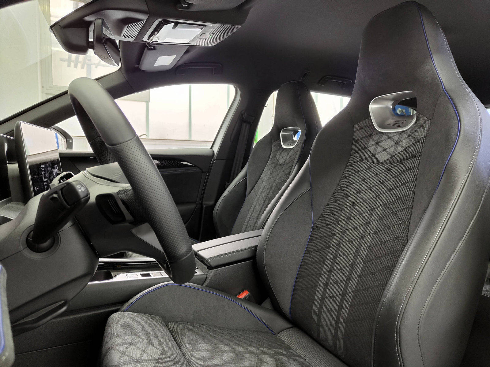 VW Passat Variant 2.0 TDI R-Line DSG 4Motion, Diesel, Occasion / Utilisé, Automatique - 6