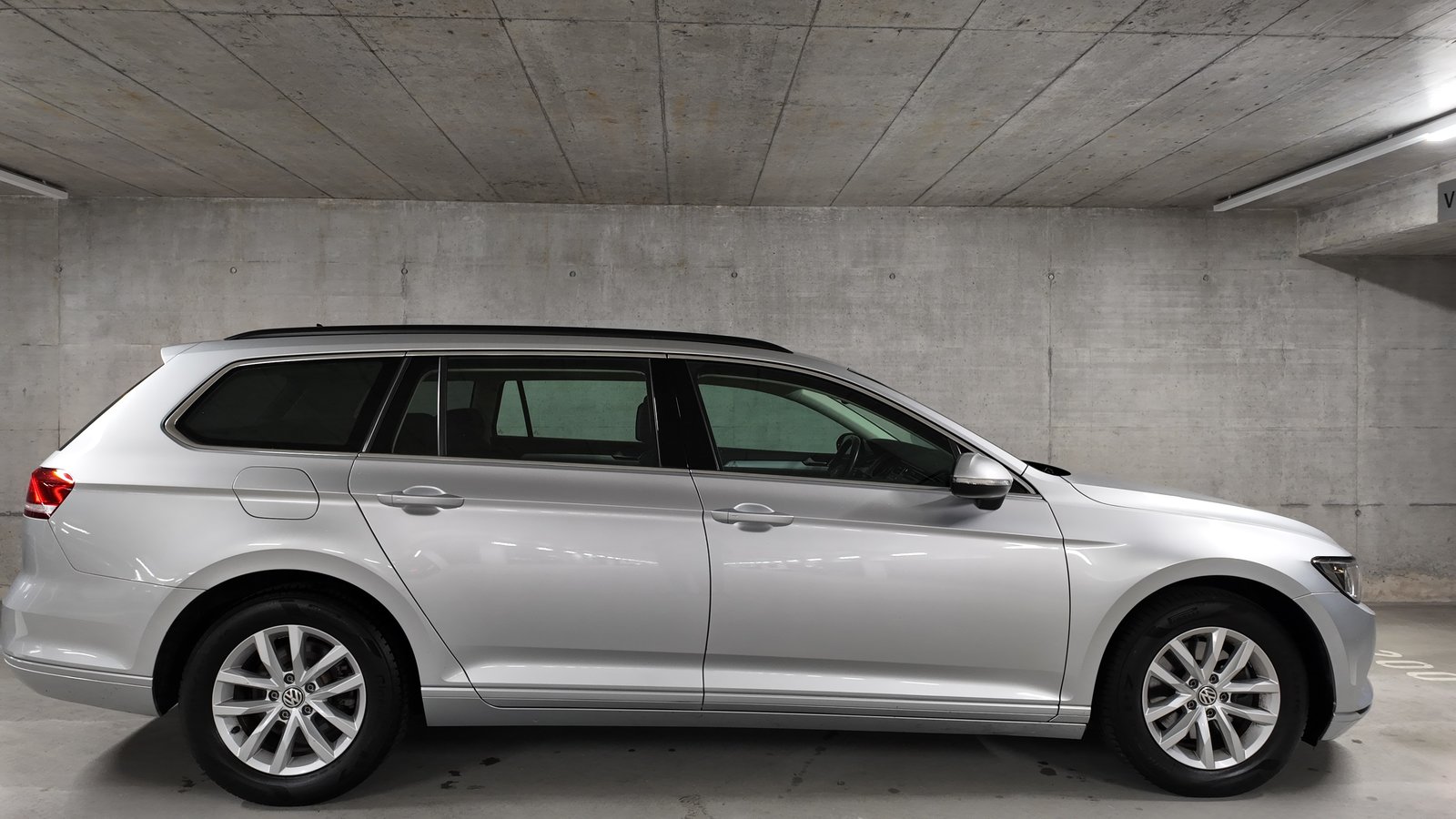 VW Passat Variant 1.6 TDI BMT Comfortline DSG, Diesel, Occasion / Gebraucht, Automatik - 4
