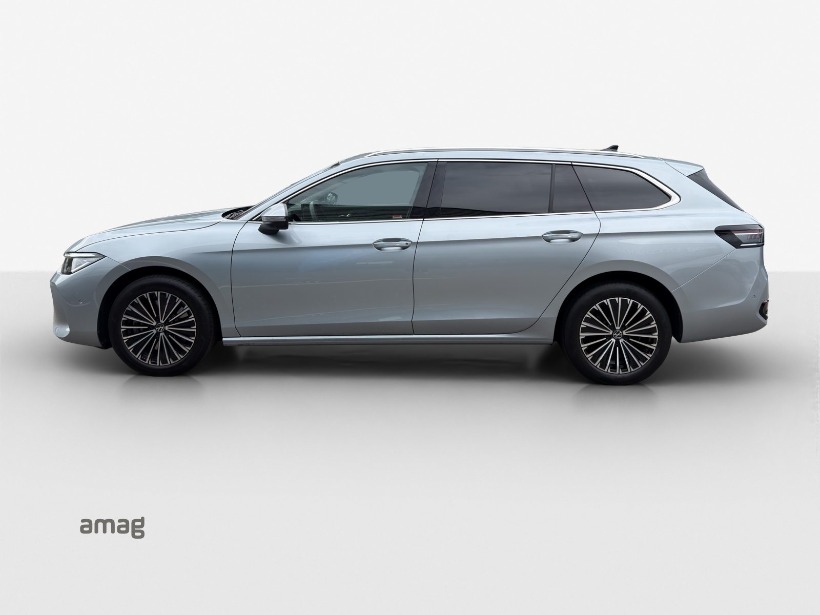 VW Passat Variant NF Elegance, Diesel, Occasioni / Usate, Automatico - 2