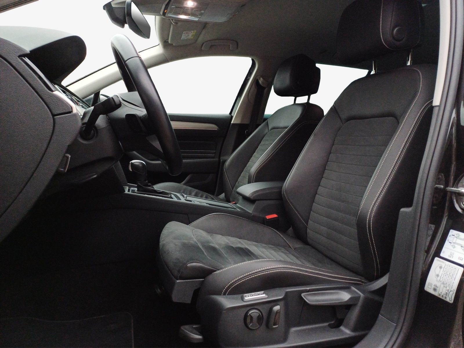 VW Passat Variant Elegance, Diesel, Occasion / Gebraucht, Automatik - 7