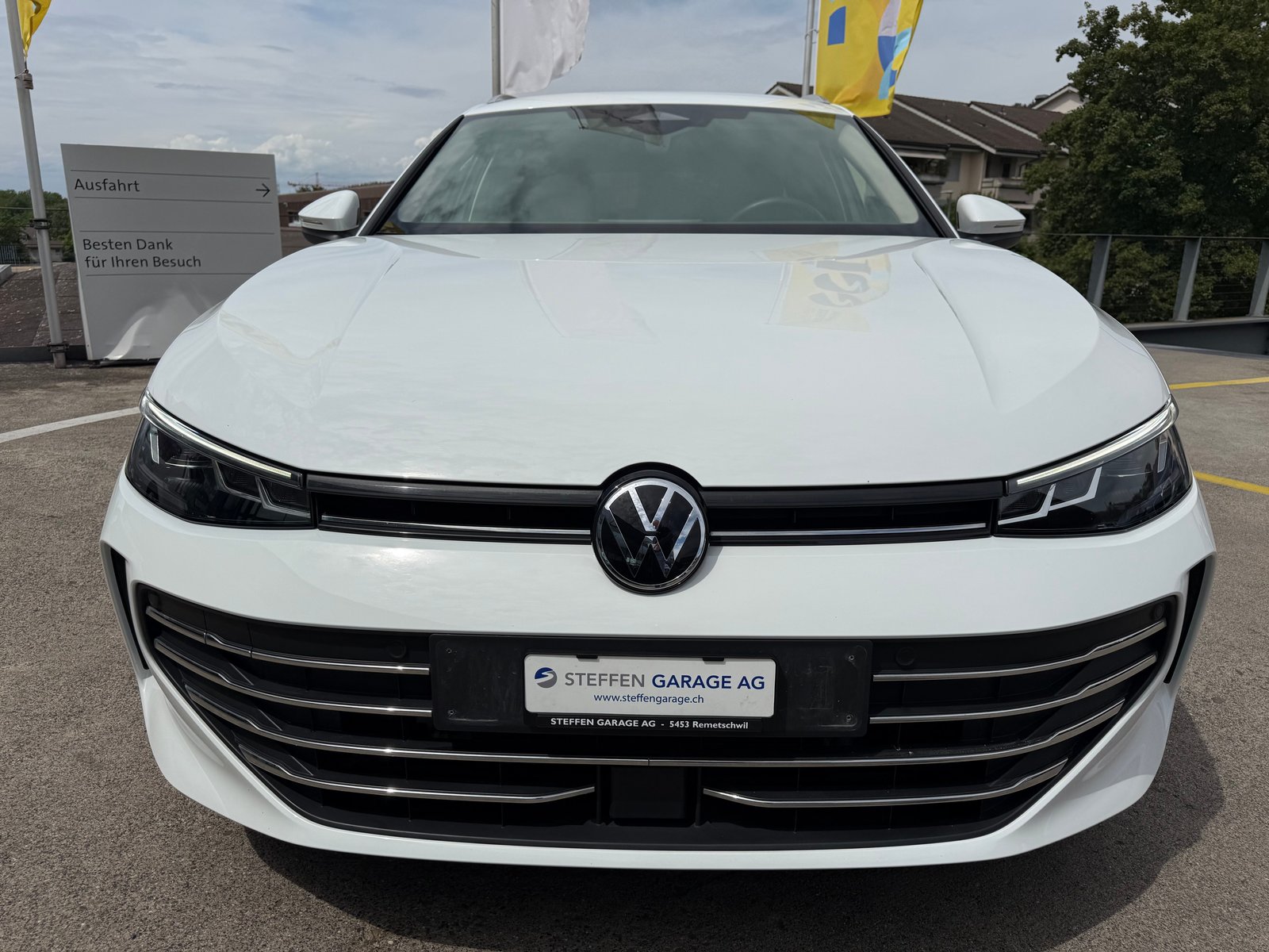 VW Passat Variant 2.0 TDI evo Business 4 Motion DSG, Diesel, Second hand / Used, Automatic - 2