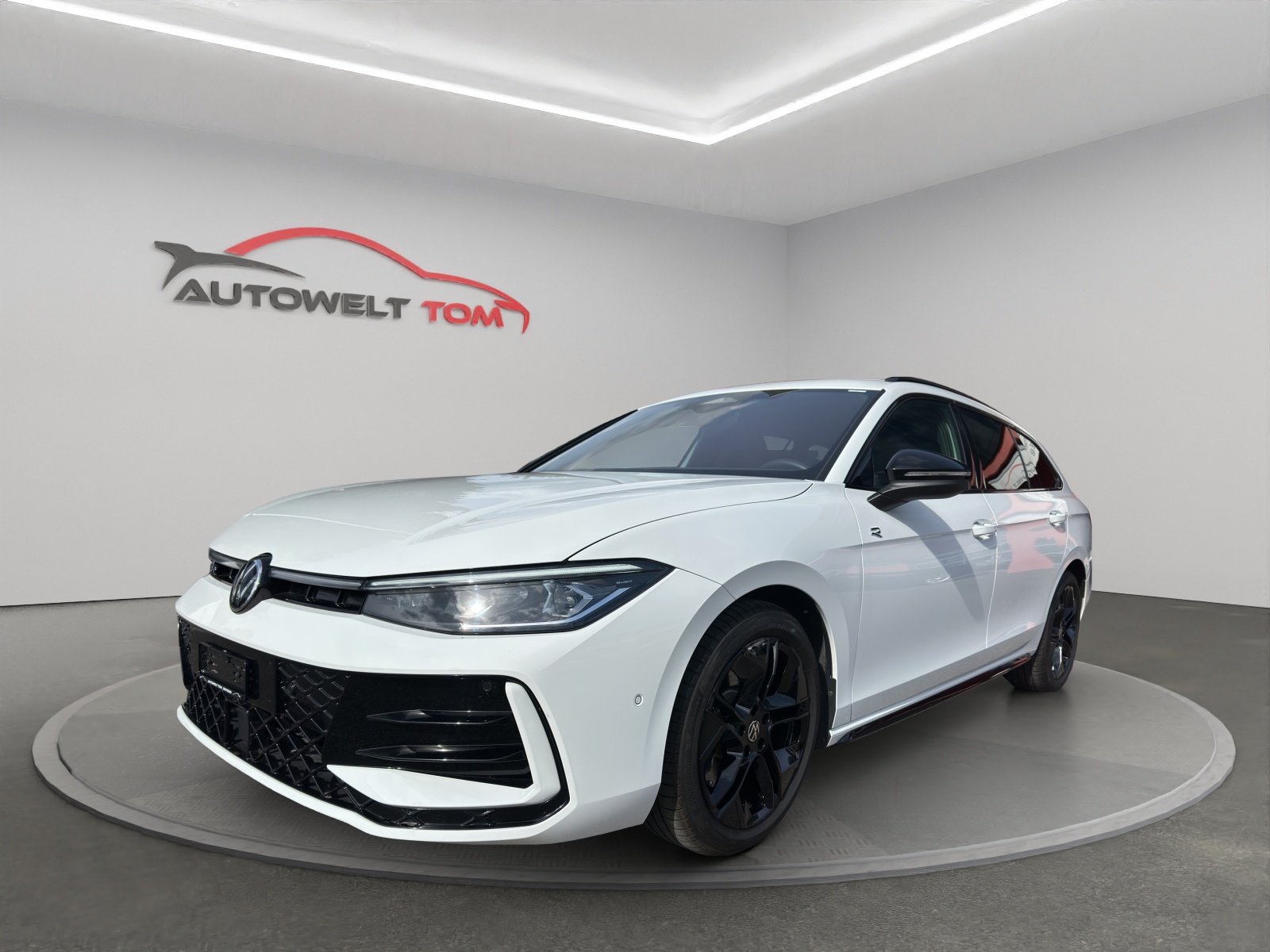 VW Passat Variant 2.0 TDI evo R-Line 4 Motion DSG *Anhänger